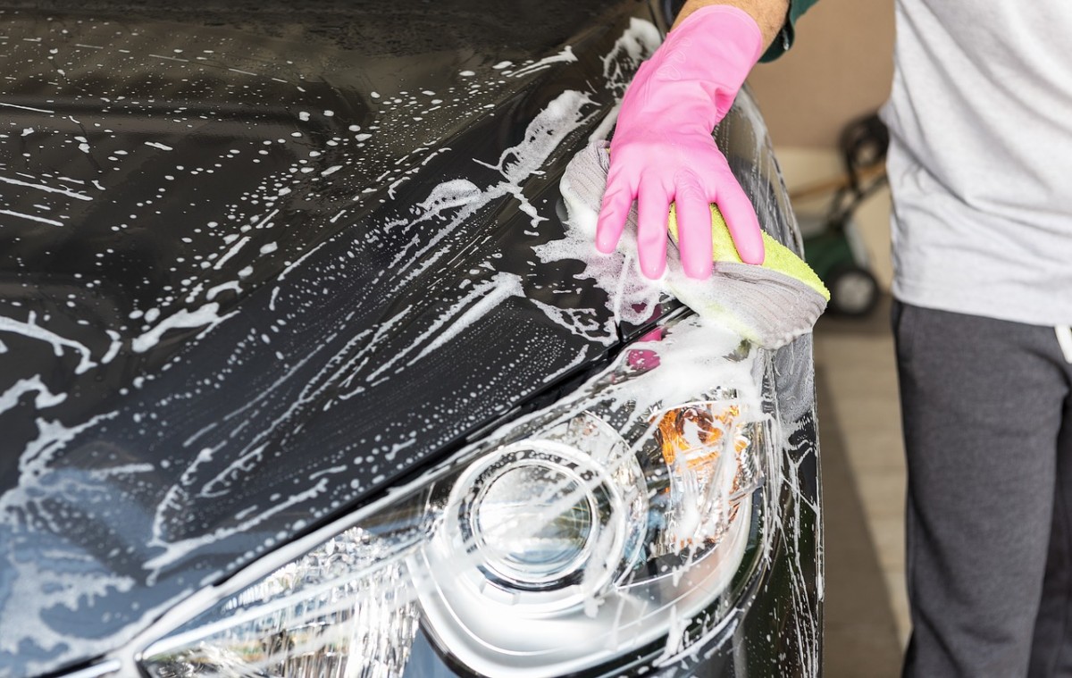 【年末年始のクルマ大掃除大作戦！】家にあるもので簡単にできる洗車方法とコツを紹介！