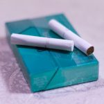 タバコを吸わない筆者が実験 車でアイコス Iqos を使用した際の臭いや汚れはどれくらい 査定に出したら喫煙車扱いになる クラッチ