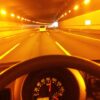 トンネル内ではヘッドライト点けないとダメ？違反や罰則になる？危険？